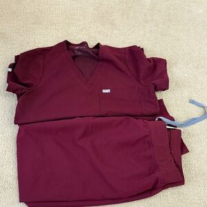 Figs Scrub Set in Burgundy